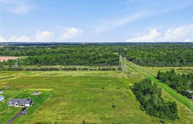 5185 Feigle Rd, Lockport, NY 14094